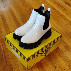 Shiny White Patent Ankle Boots Circus by Sam Edelman Chunky Platform Mod Chelsea